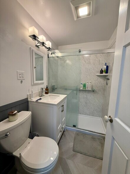 Building Photo - 55 Colborne Rd