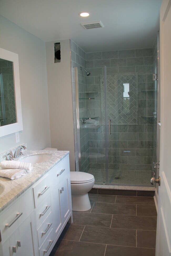 Building Photo - 55 Franklin Ave