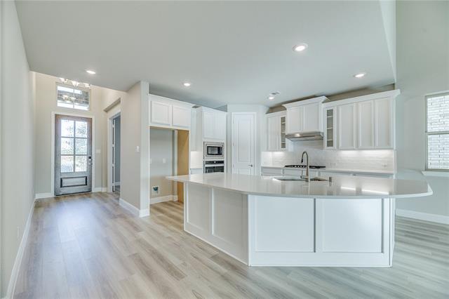 Building Photo - 2121 Sumard Dr