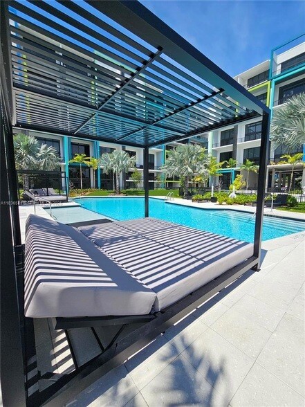 Building Photo - 4400 Sunrise Blvd