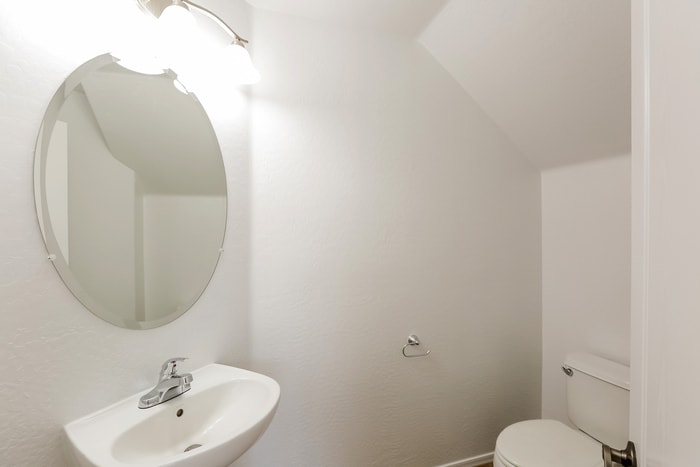 Building Photo - 2094 S Heron Ln