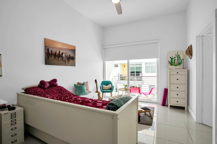 Building Photo - 87 N Shore Dr