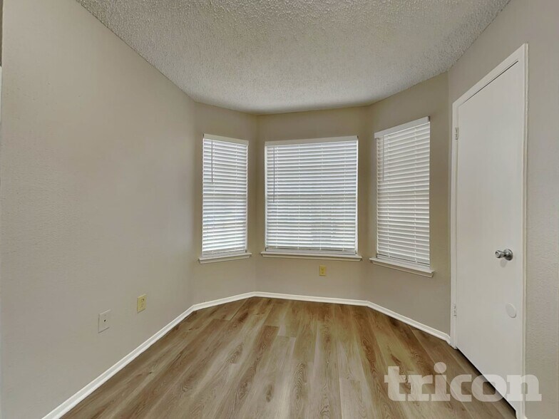 Building Photo - 11118 Nepau Dr