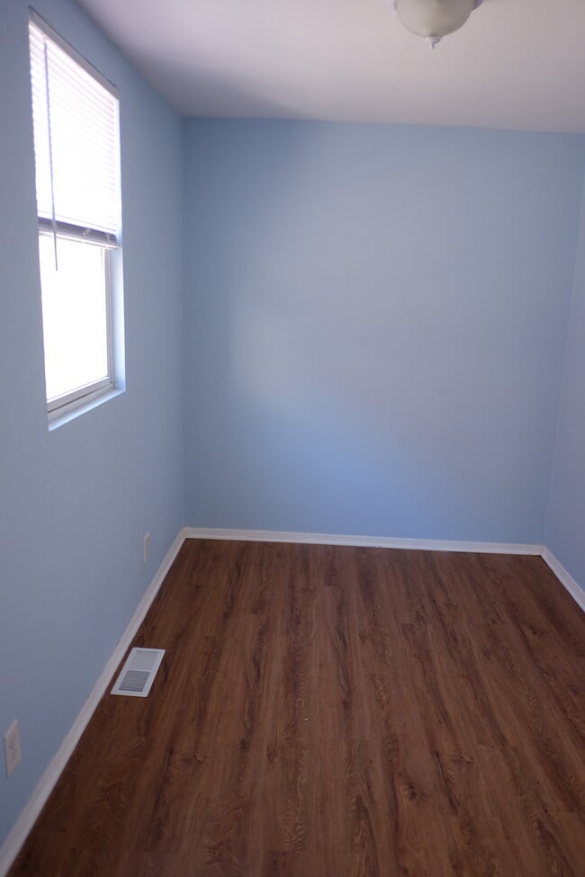 Building Photo - 3525 W Fullerton Ave