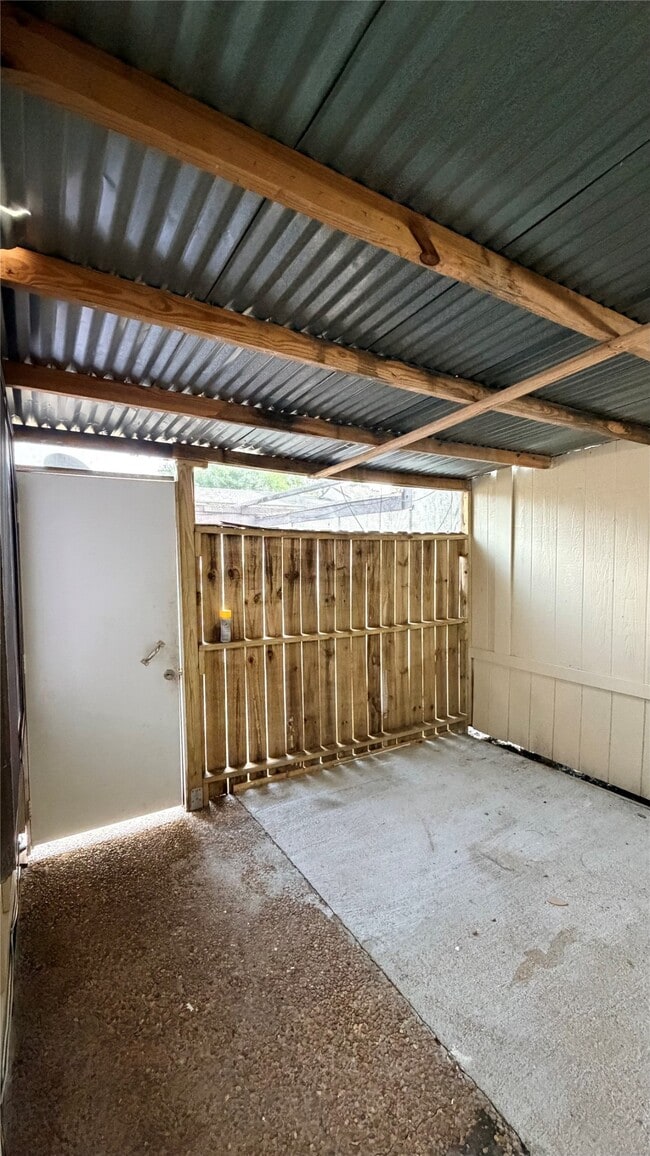 Building Photo - 7202 S Dairy Ashford Rd