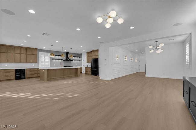 Building Photo - 465 Cabral Peak St