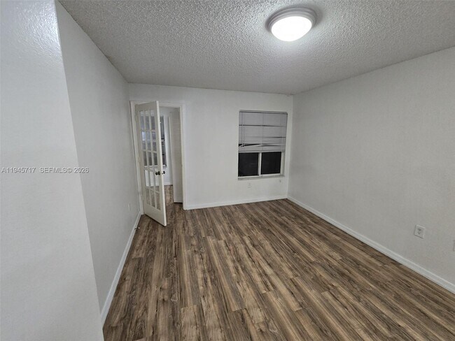 Building Photo - 12730 Vista Isles Dr