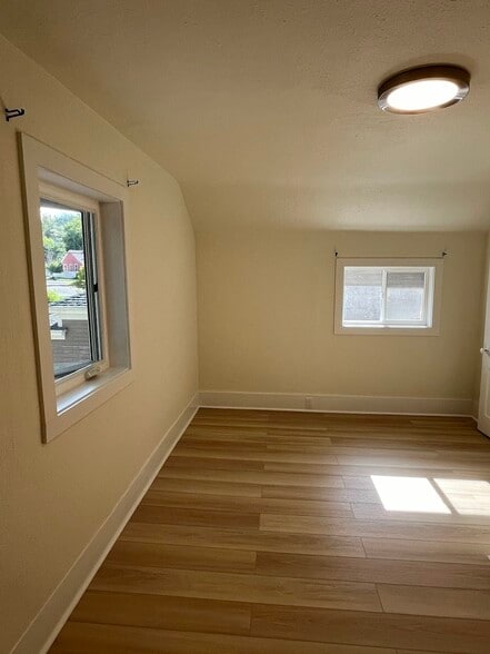 Building Photo - 505 Hillsdale St