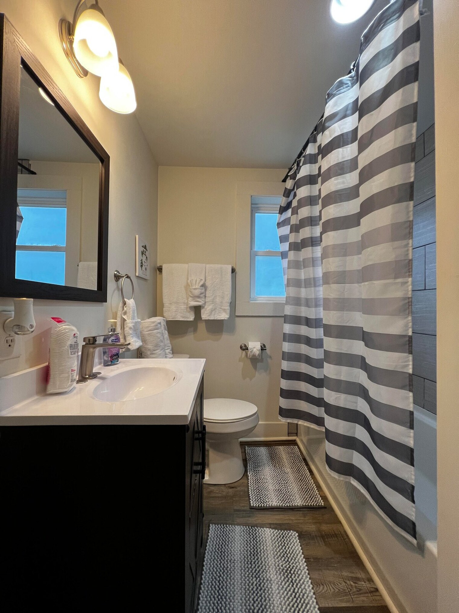 Building Photo - 401 Cedar Lane Rd