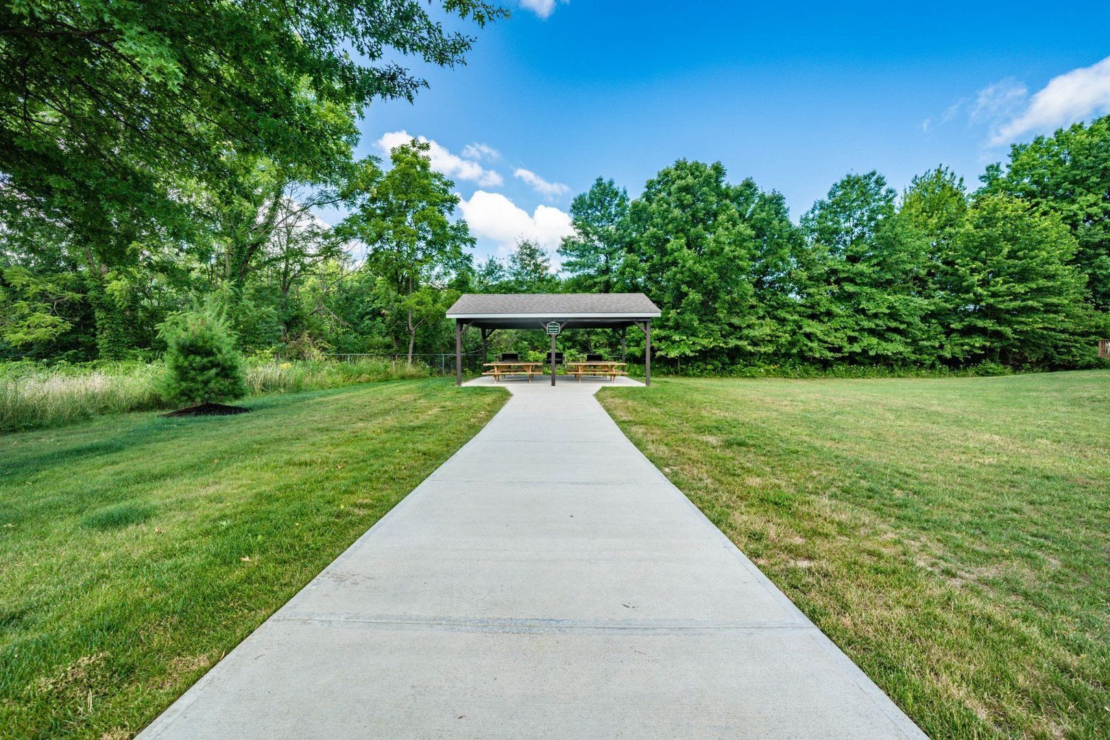 Building Photo - 390 Station 44 Pl