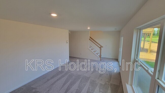 Building Photo - 838 Parc Townes Dr
