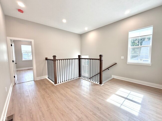 Building Photo - 2239 Carrollton Ave