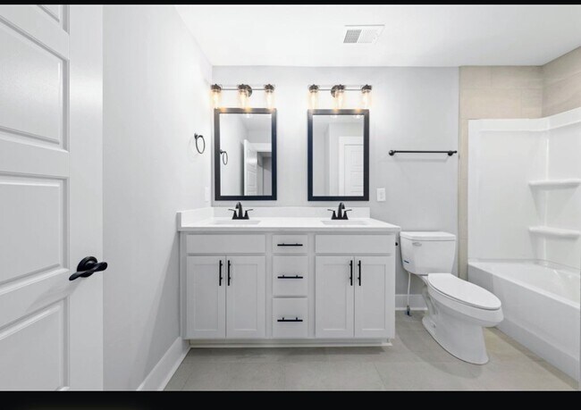 Building Photo - 955 Alton Dr