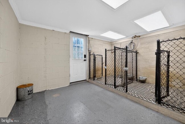 Building Photo - 335 Connecticut Ave