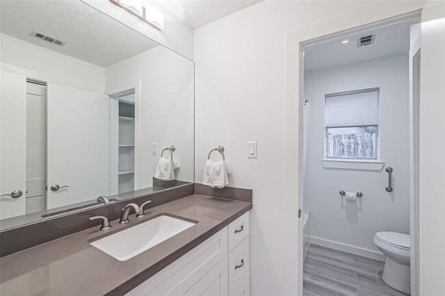 Building Photo - 2314 Silver Sage Dr