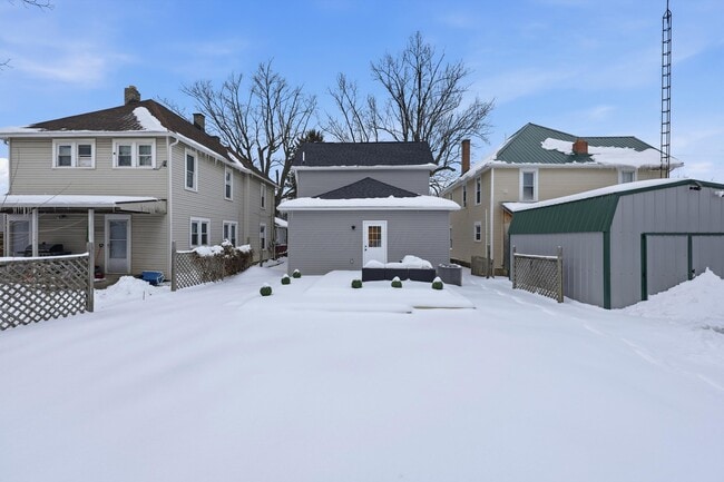 Building Photo - 321 W Columbia St