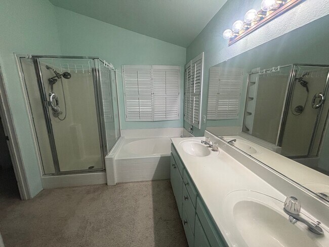 Building Photo - 40067 Villa Moura Dr