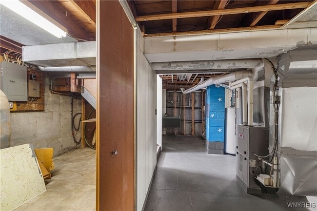 Building Photo - 1271 Cleveland Dr