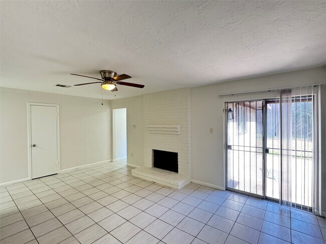 Building Photo - 10942 Beacave Bend Ct