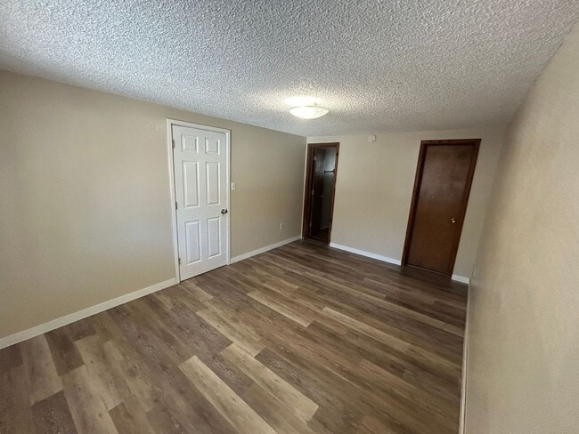 Building Photo - 2125 Biehn St