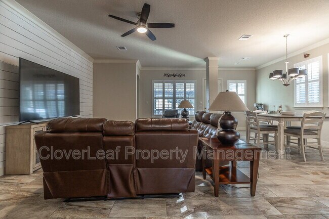 Building Photo - 25744 Two Springs