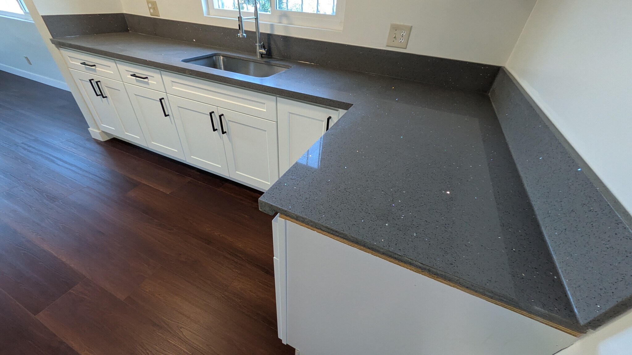 KITCHEN - 4111 Abner St