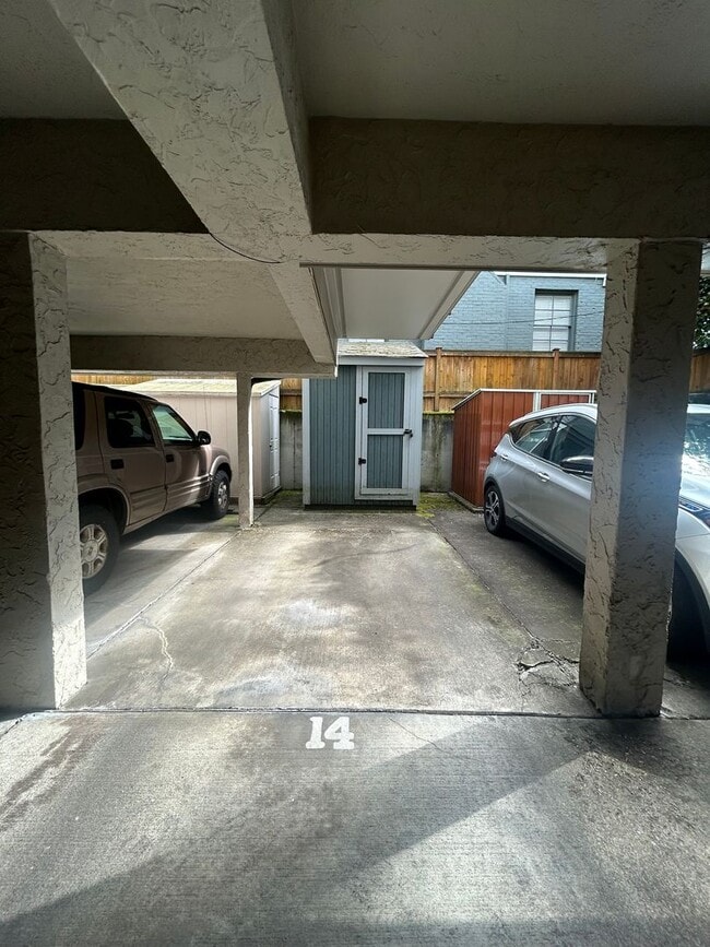 Building Photo - Beautiful 2 Bedroom, 2 Bathroom Condo in N...