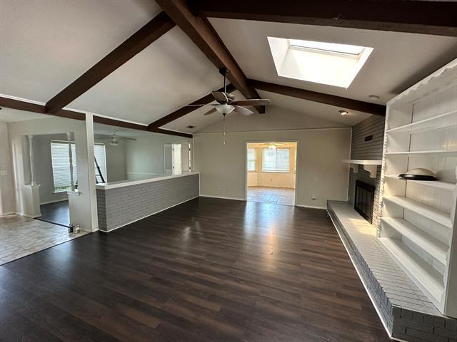 Building Photo - 502 Spring Willow Dr