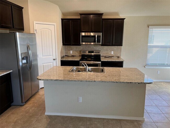 Building Photo - 1140 Ibis Falls Loop