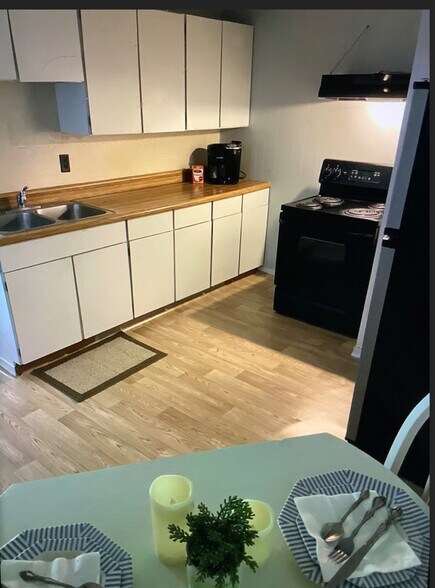 Kitchen - 1101 7th Ave