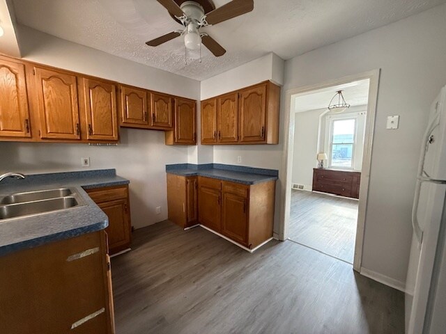 Building Photo - 991 Wooster Rd N