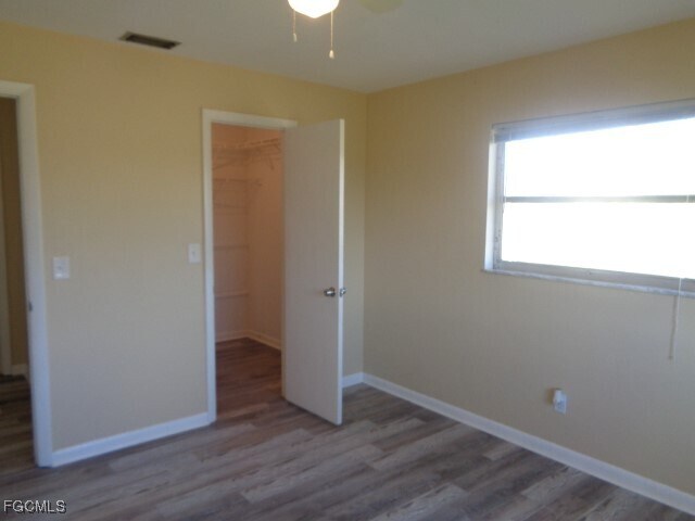 Building Photo - 905 SW 40th Terrace