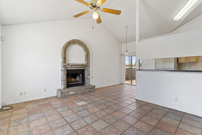 Building Photo - 5937 Chippendale Ave