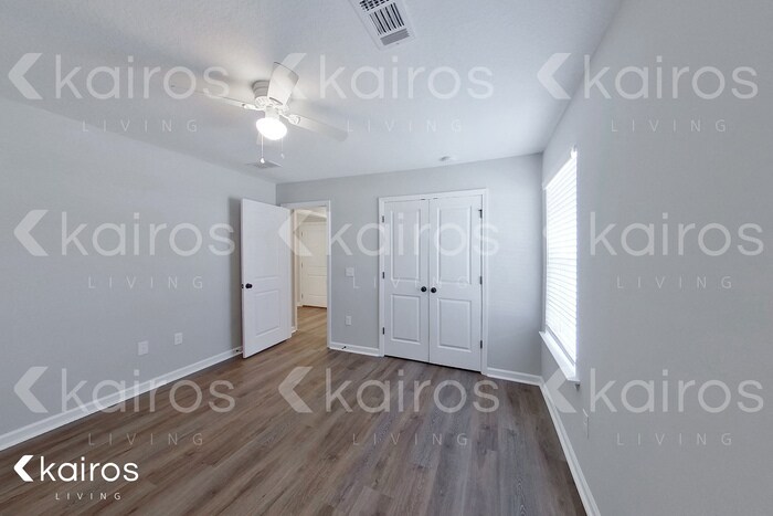 Building Photo - 11 Cottage Grove Dr