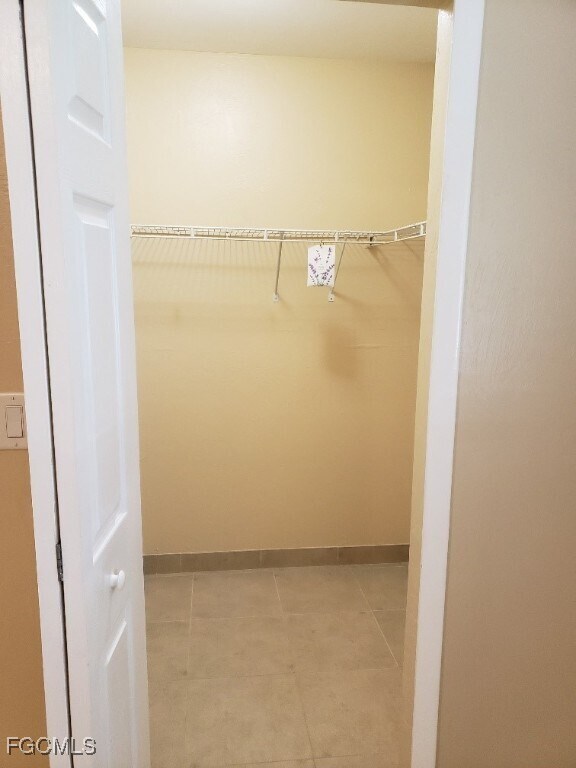 Building Photo - 405 SE Van Loon Terrace