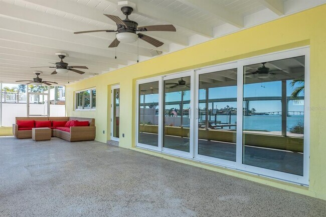 Building Photo - 590 Belle Point Dr