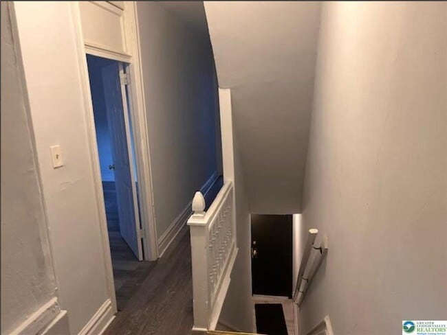 Building Photo - 322 N Franklin St