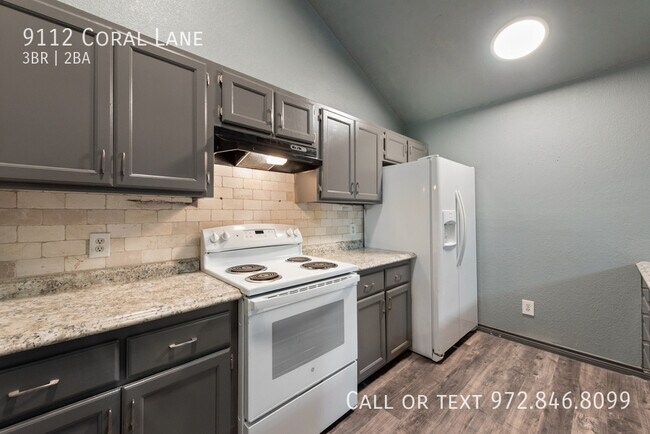 Building Photo - 930 Freeman St