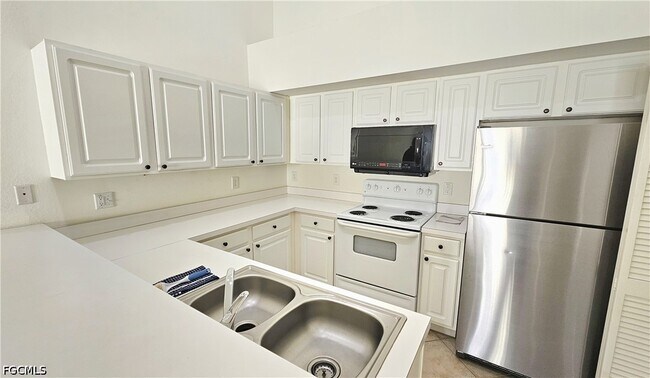 Building Photo - 4105 Residence Drive
