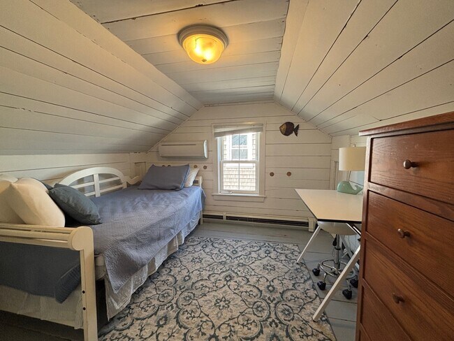 Building Photo - 14 Dixon St