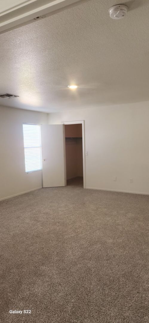 Building Photo - 3 BEDROOM IN THE SPECTRUM AT VAL VISTA