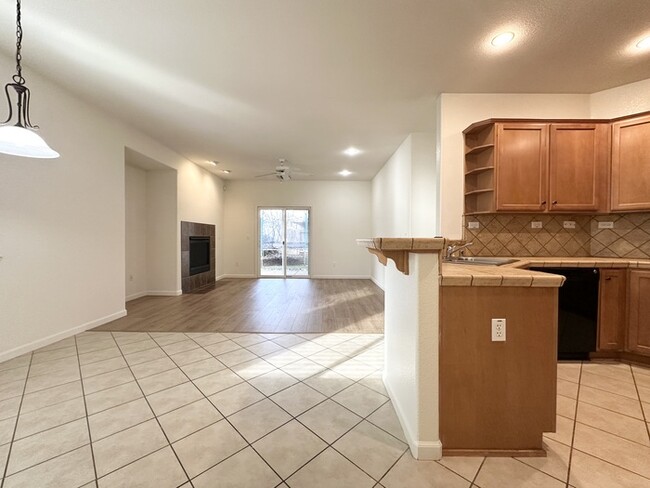 Building Photo - Spacious 3 bedroom 2 bath home in Rancho Cordova!!