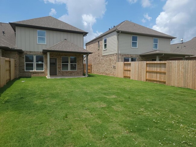 Building Photo - 1041 Tillman Ln
