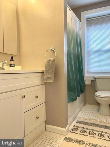 Building Photo - 173 Fountain St