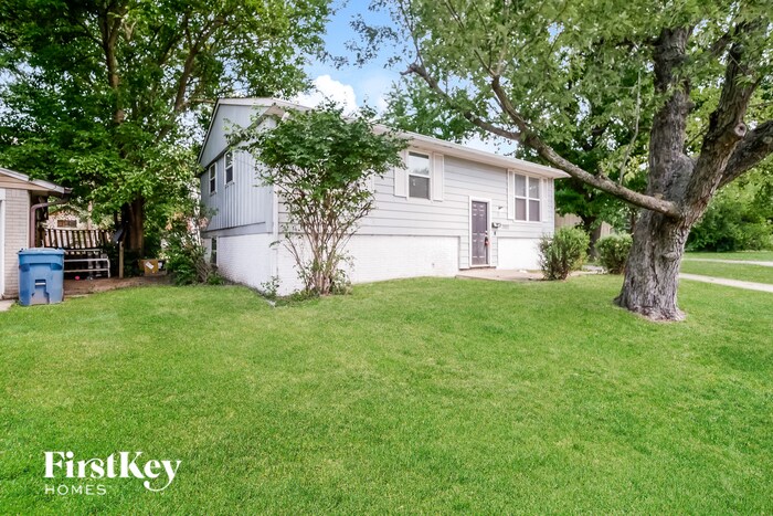 Building Photo - 3820 N Lawndale Ave