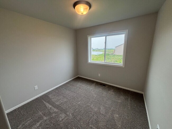 Building Photo - Brand-New 4-Bed Twinhome | 2,180 Sq Ft | S...