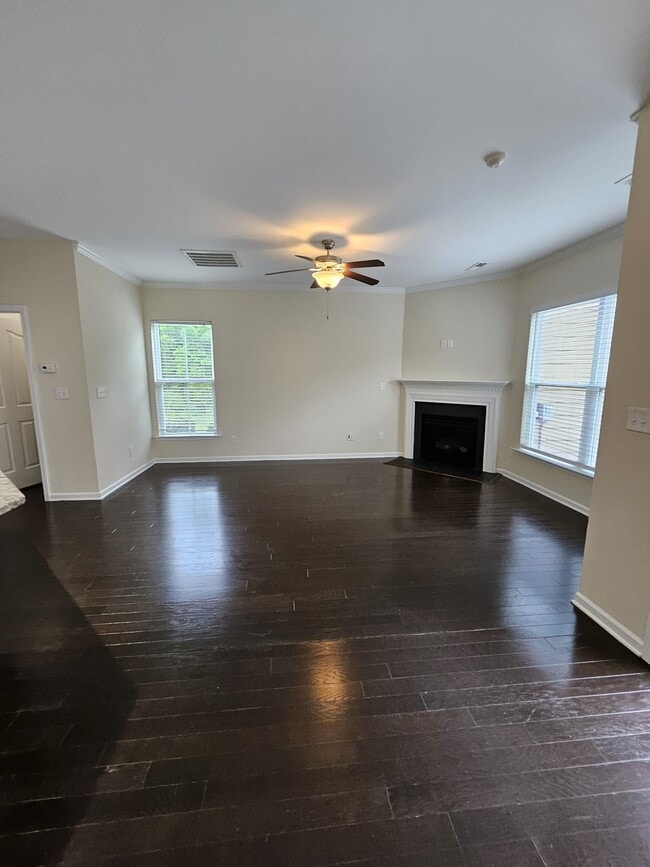 Building Photo - 110 Fargale Ln