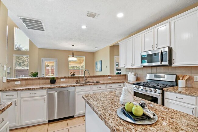 Building Photo - 8019 Spring Bluebonnet Dr