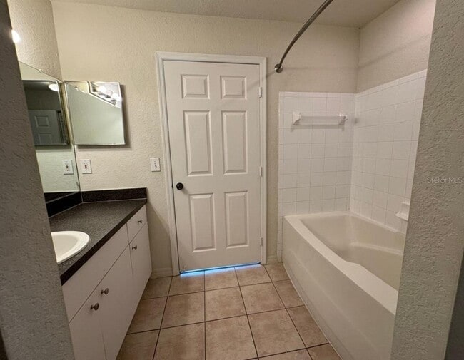 Building Photo - 6424 Raleigh St