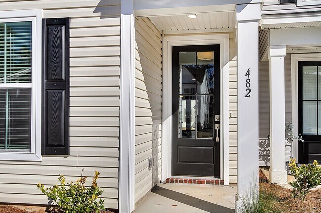 Building Photo - 482 Green Fern Dr